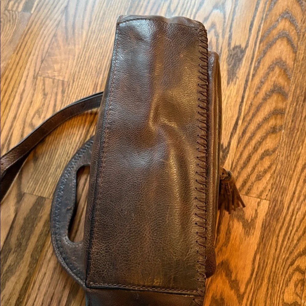 Patricia Nash brown tooled leather western purse with tassel - Picture 8 of 14